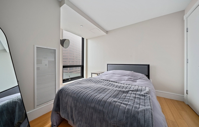 2 beds, 2 baths, 966 sqft, $5,900, Unit 2207