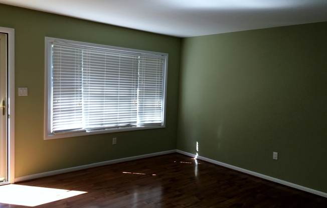 Charming 3 Bedroom Home on Quiet Street – Available Now!