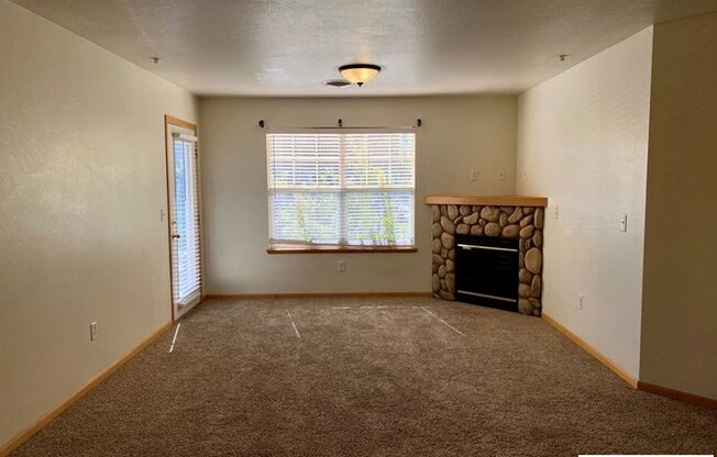 3 beds, 2 baths, $2,175, Unit UNIT C203