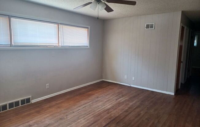 Lovely 3 bedroom / 1 bath home on Northwest side