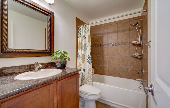 2 beds, 2 baths, 845 sqft, $1,425, Unit 18