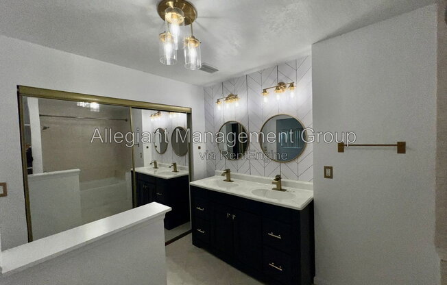 3 beds, 2 baths, 1,685 sqft, $2,299