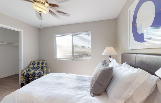 Henry Square - Where Modern Comfort Meets Neighborhood Charm