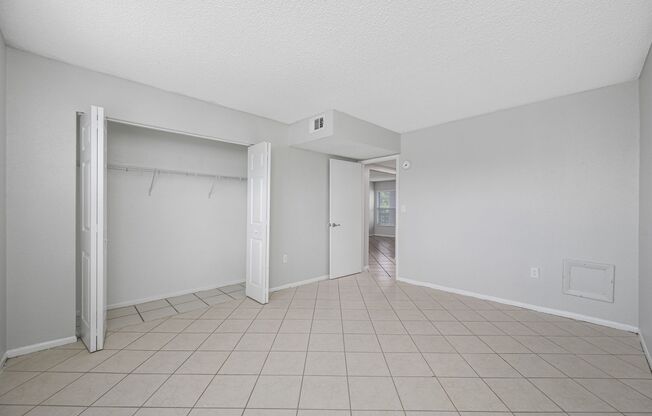 2 beds, 1 bath, 850 sqft, $1,500, Unit C212