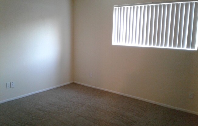 2 beds, 1 bath, 830 sqft, $1,349, Unit 135