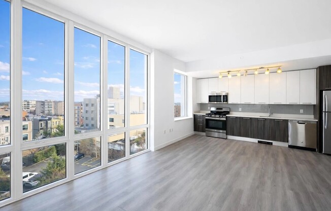 2 beds, 2 baths, 1,096 sqft, $4,395, Unit 8A
