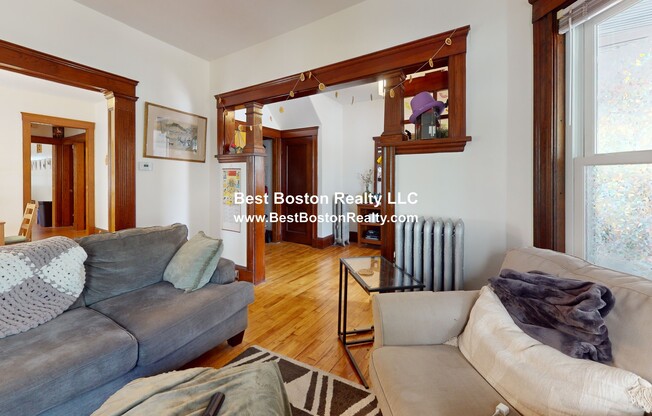102 RAYMOND AVE