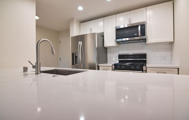 1 bed, 1 bath, 745 sqft, $2,310, Unit 405