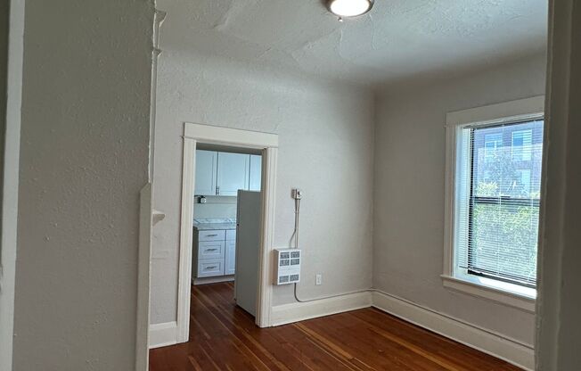 1 bed, 1 bath, 455 sqft, $1,095, Unit 307