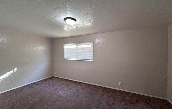 2 beds, 1 bath, $2,250, Unit 12