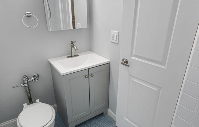 Studio, 1 bath, 359 sqft, $1,400, Unit 4F