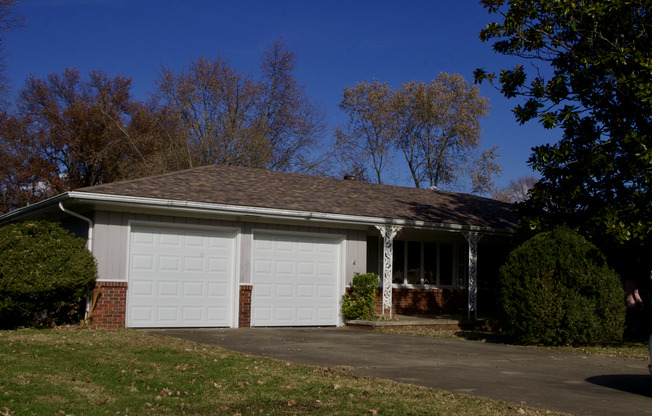 3 bedroom & 2 bathroom home