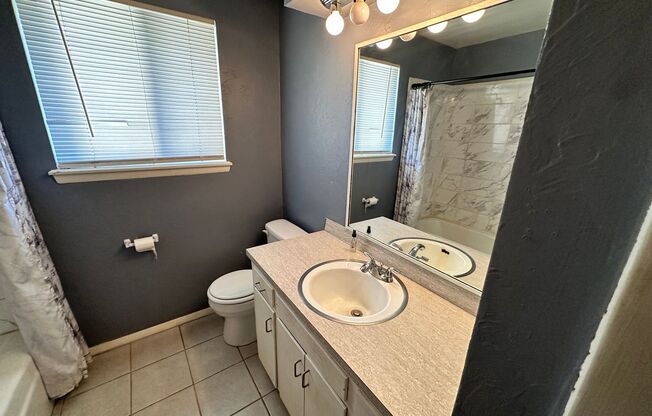 2 beds, 2 baths, $1,095