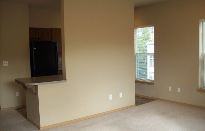 2 beds, 2 baths, 981 sqft, $2,495, Unit 209