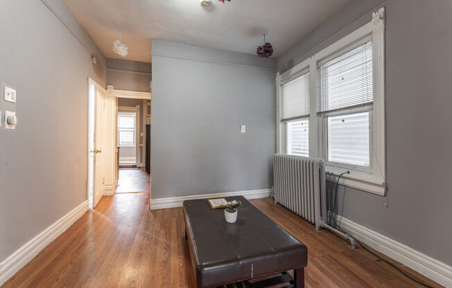 1705 N TALMAN
