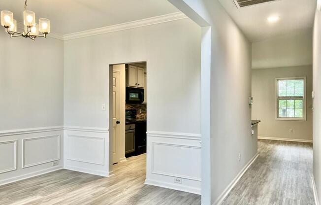 5717 LINDLEY CRES DR