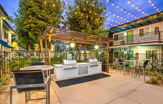 The Island Apartments barbecue area