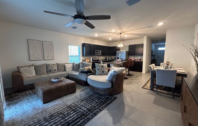 Stylish 2-Story Townhome, Enclave at Tara Greens, Newberry, FL