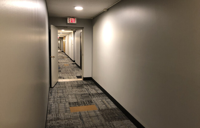 Studio, 1 bath, 494 sqft, $988, Unit 99-200