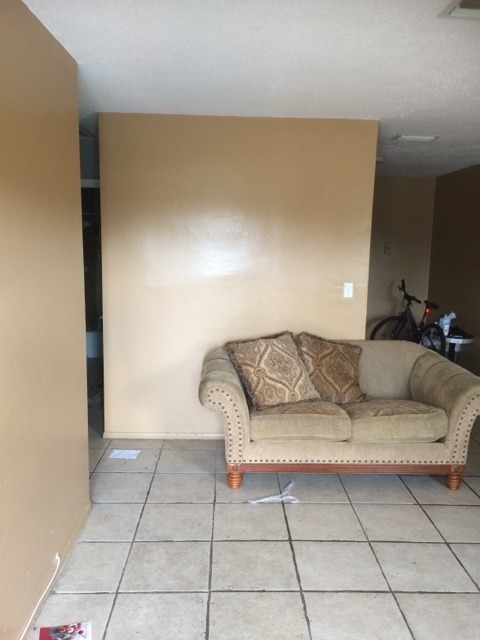 2 beds, 1 bath, 707 sqft, $1,995, Unit 1