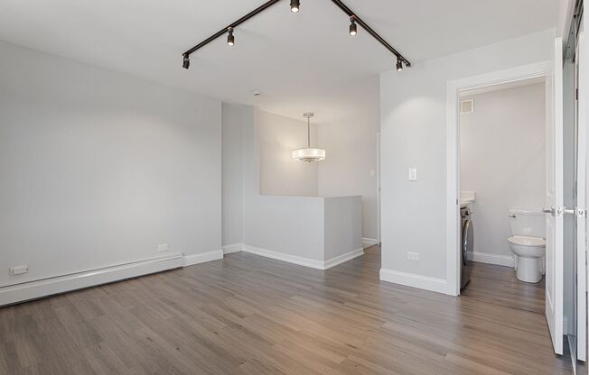 1 bed, 1.5 baths, 667 sqft, $2,400, Unit 24L