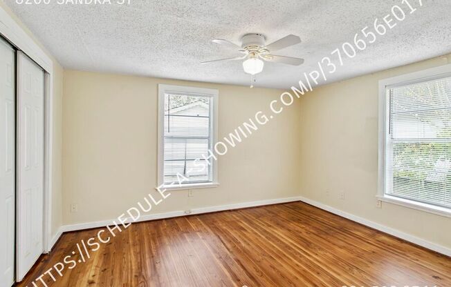 8206 SANDRA ST