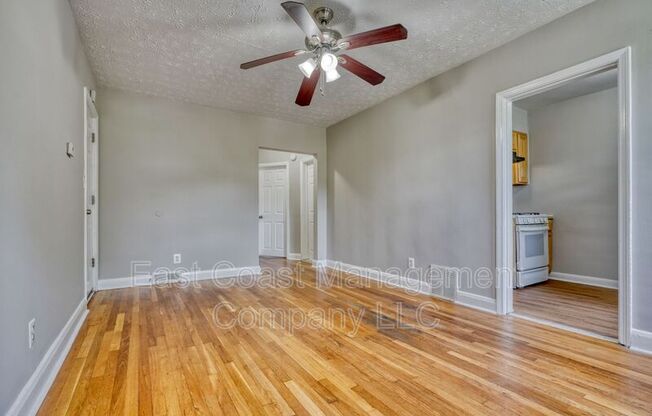 5906 THE ALAMEDA