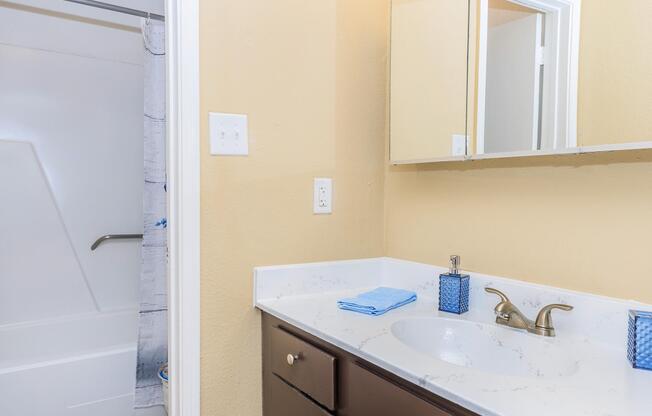 1 bed, 1 bath, 622 sqft, $836