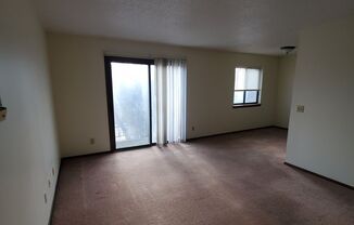 2 beds, 1 bath, 850 sqft, $850, Unit #5