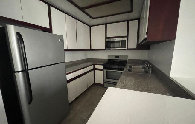 2 beds, 2 baths, 1,000 sqft, $2,700, Unit 303