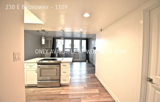 230 E Broadway Ave