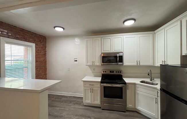 Studio, 1 bath, $1,300, Unit 103