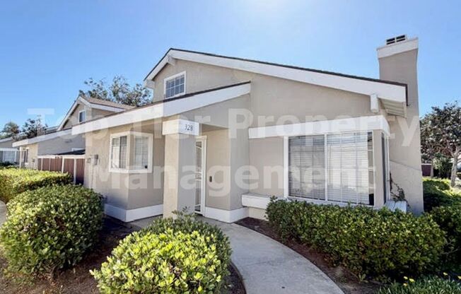 Beautiful 2 Bd/2 Ba 932 sf Condo in Oceanside available NOW for Lease!