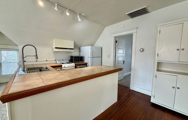 3415 Locust St.