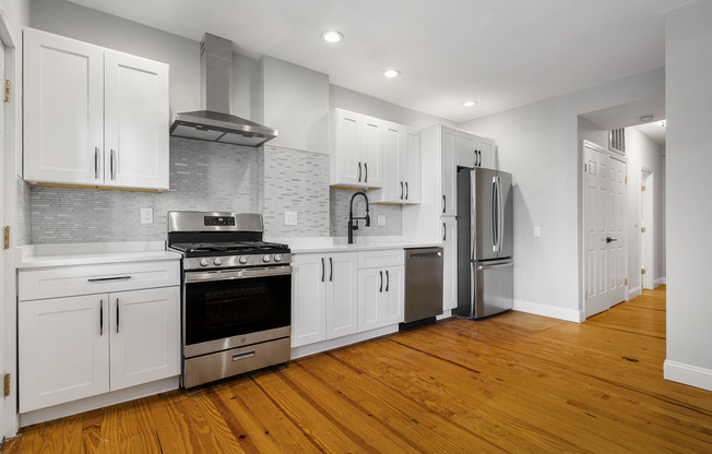 114 Woodstock St
