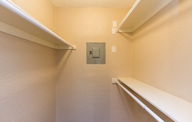 1 bed, 1 bath, 589 sqft, $999, Unit 122 A2 Patio