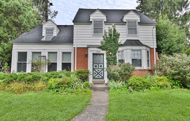 Beautiful Single Family in Bellevue Park
