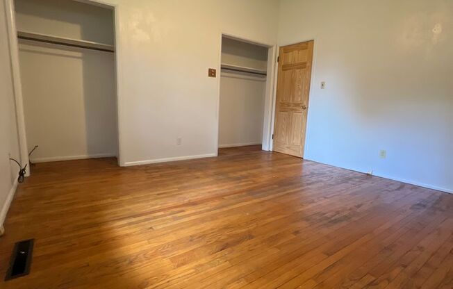 3 beds, 1 bath, $1,950