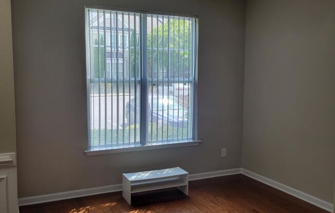Beautiful 2Br 2.5Ba Townhome in North Raleigh! Available Now!