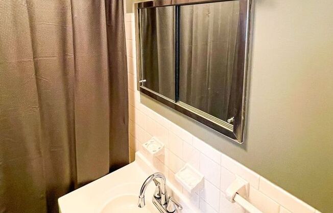 3 beds, 2 baths, 1,200 sqft, $1,799, Unit Unit 307