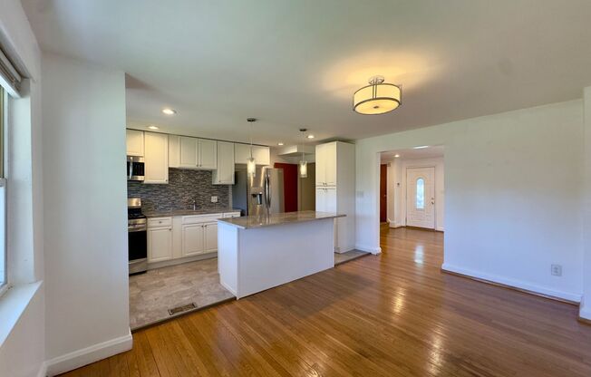 Charming 3 Bedroom/2 Bathroom Townhome in Loch Raven, MD!