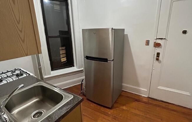 1 bed, 1 bath, $2,279.19, Unit 4D