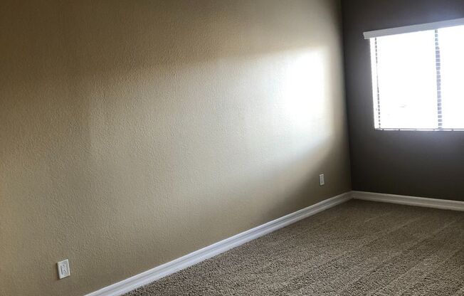 2 beds, 2 baths, 900 sqft, $2,800, Unit 416