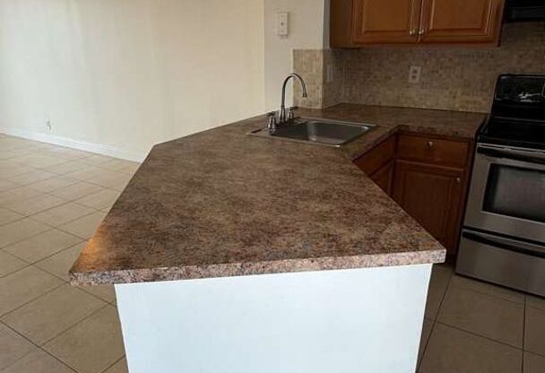 Spacious 2-bedroom apartment for rent in Miramar, FL.