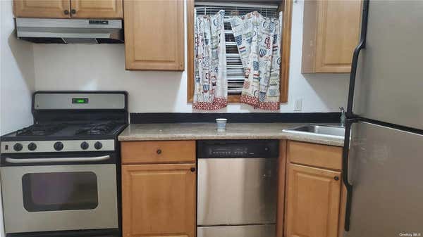 3 beds, 2 baths, 1,000 sqft, $2,750, Unit 2FL