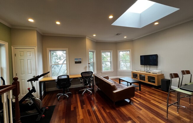 2 beds, 1.5 baths, 960 sqft, $3,600, Unit 3