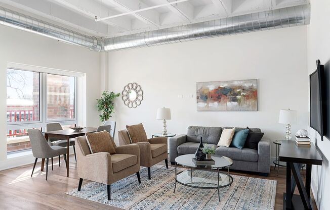 1610 N NORMANDY AVE