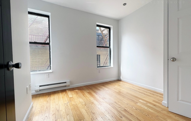 4 W 108th St