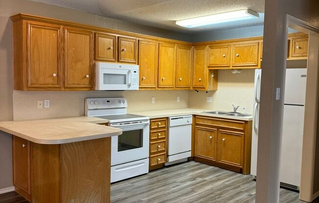 2 beds, 2 baths, $1,050