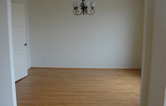 2 beds, 1.5 baths, $3,850, Unit 3217